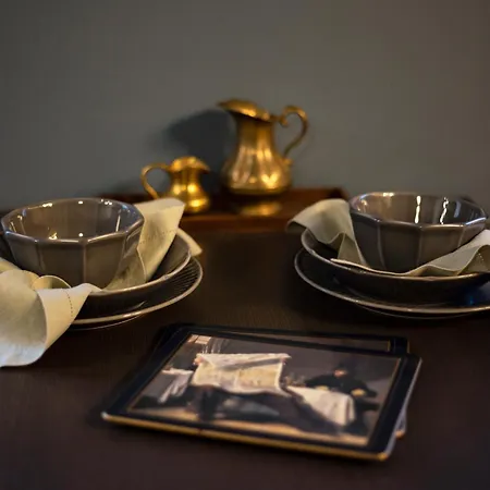 Vintage , Free Parking , Self Check-in