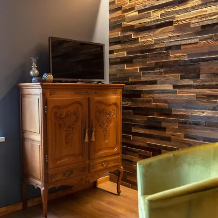 Vintage , Free Parking , Self Check-in Apartment Riga