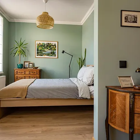 Apartment Vintage , Free Parking , Self Check-in Riga