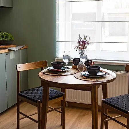 Vintage , Free Parking , Self Check-in