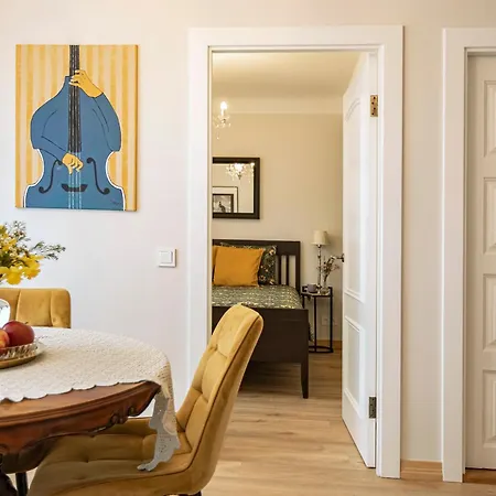 Vintage , Free Parking , Self Check-in *