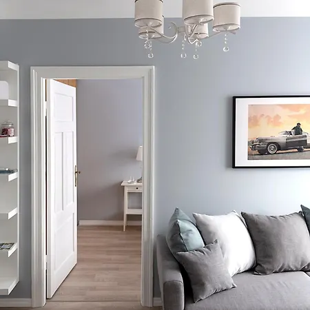 Vintage , Free Parking , Self Check-in