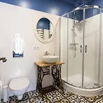 Vintage , Free Parking , Self Check-in Apartment